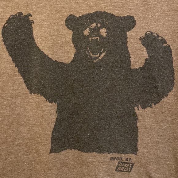 Ames Bros size M attacking bear - Picture 2 of 4